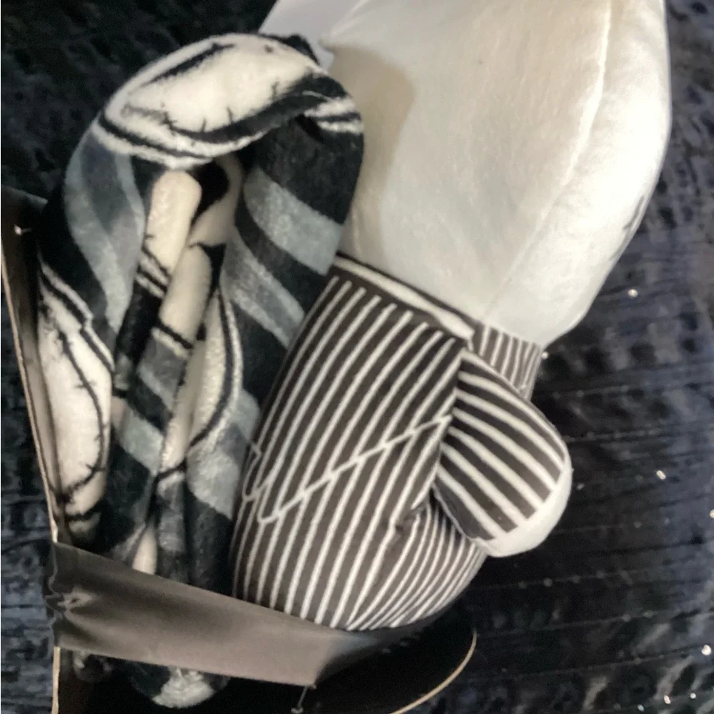 Disney Jack Skellington Plush Pillow & Blanket - Picture 9 of 11